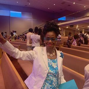 Meet your Posher, Lizzie